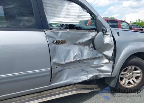 2002 Toyota Sequoia Sr5 V8 z USA, uszkodzony, nr VIN 5TDZT34A52S115213